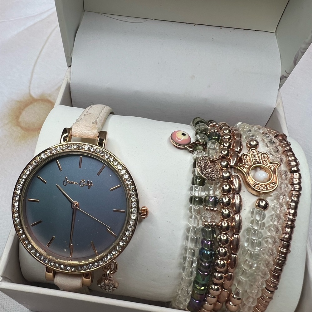 Jessica Carlyle Watch and bracelets